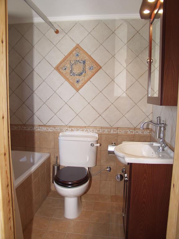 Michaela Beach Houses Mythimna Room photo